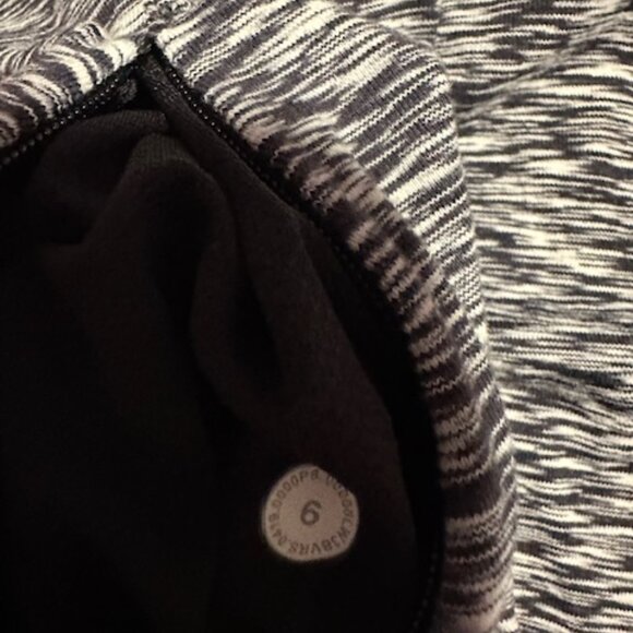 Lululemon Rulu Run Shirt size 6 - Picture 3 of 3